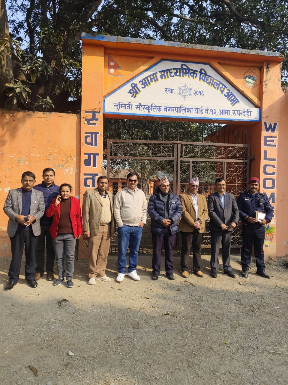 मुख्य निर्वाचन अधिकृत श्री अशोक कुमार बस्नेतज्यू एवम् प्रमुख जिल्ला अधिकारी श्री माधव प्रसाद पोखरेलज्यू लुम्बिनी साँस्कृतिक न.पा.मा रहेका मतदानस्थलहरु निरिक्षणको क्रममा लिइएका तस्वीरहरु ।